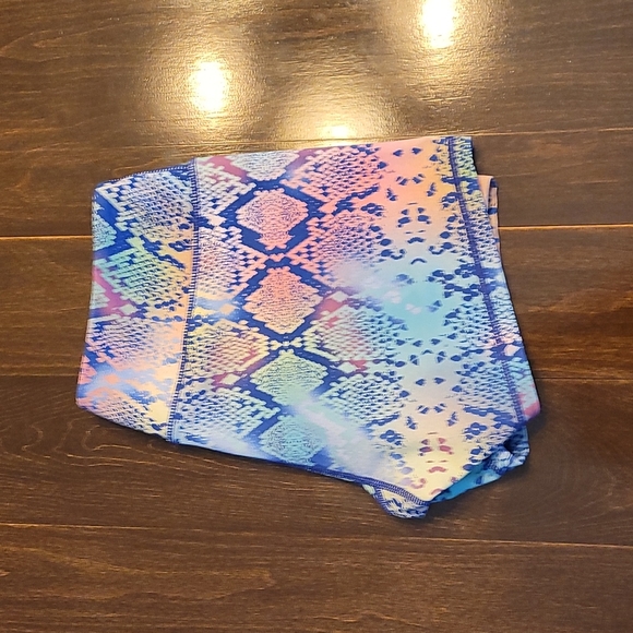 Born primitive shorts - Picture 2 of 3